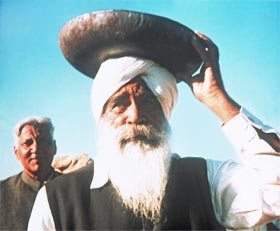 Sant Kirpal Singh working at Manav Kendra, 1970
